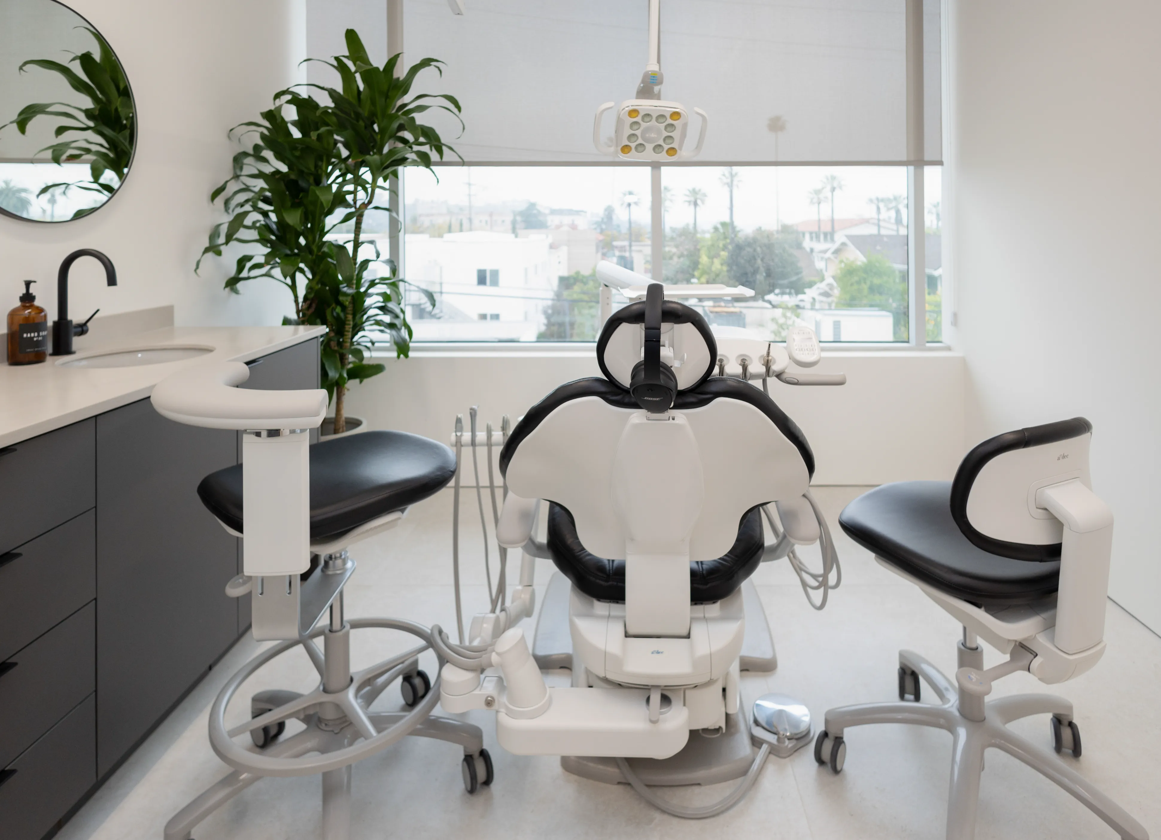 Dentist in Glendale, CA | Book Now | Smile32 Dental Studio